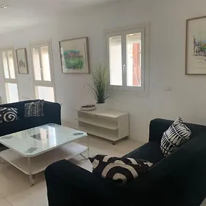https://spacious-loft-literally-at-the-foot-of-alhambra.es-andalucia.com